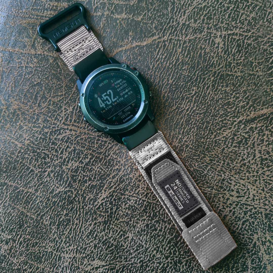 Black Garmin Watch Band Adaptor (1)